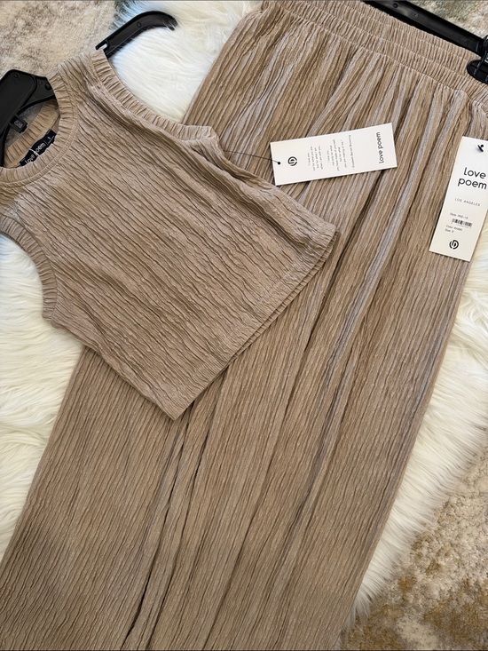 Love Poem Pants - Sleeveless Wide-Leg Knit Two Piece Set in Beige